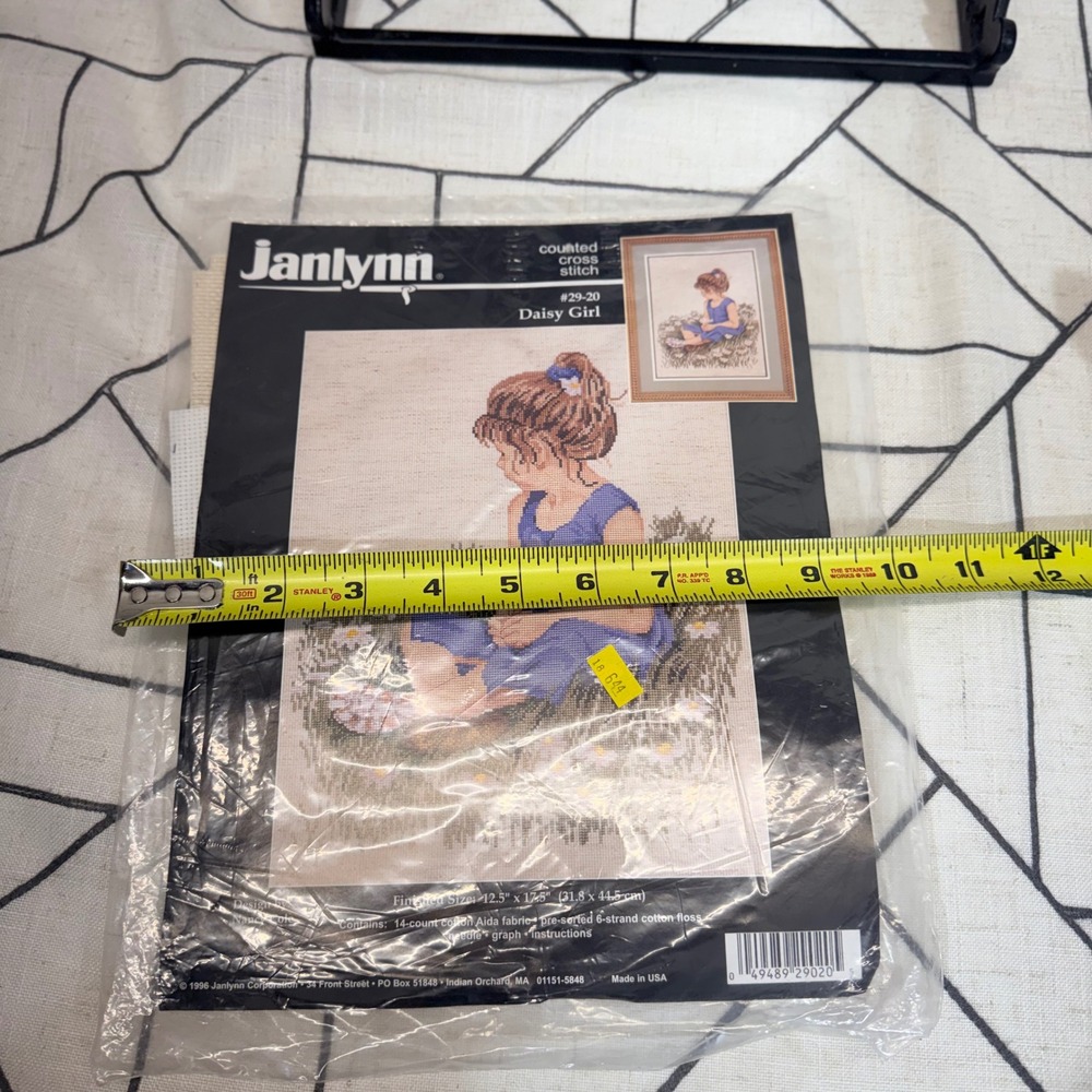 Janlynn Counted Cross Stitch Kit 12.5x17.5 Blue Daisy Girl Nancy Cole 29-20 VTG - Picture 4 of 5